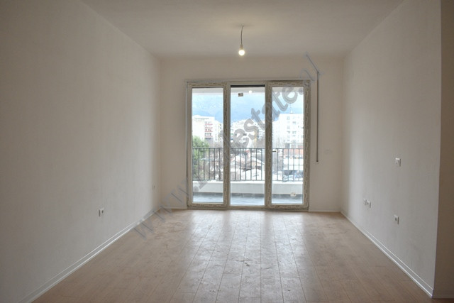 Ambient zyre me qira prane Concord Center ne Tirane